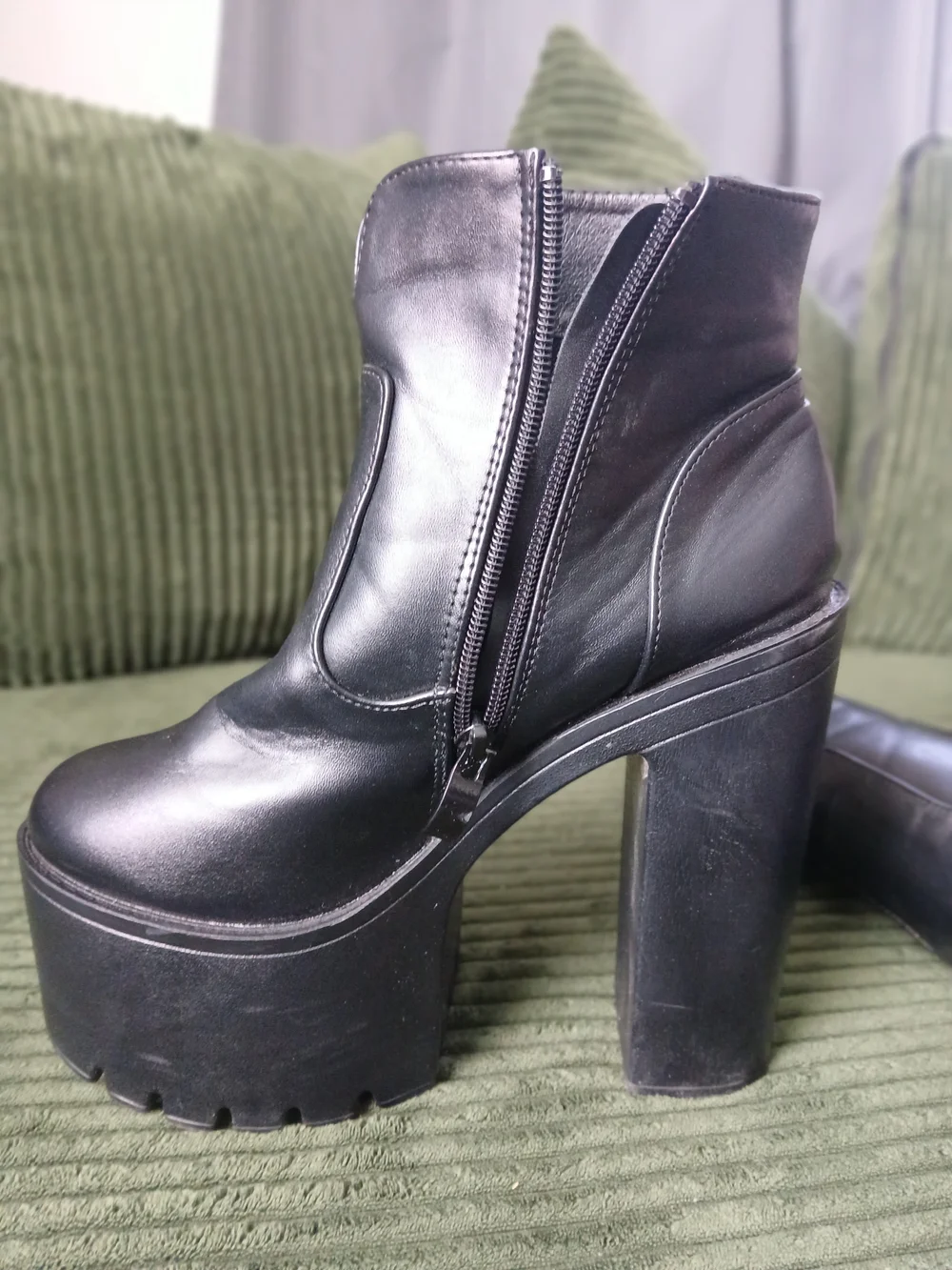 Platform Chunky Heel Ankle Boots - Black.